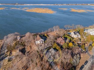 1 Eagle Lndg, Mount Sinai, NY 11766