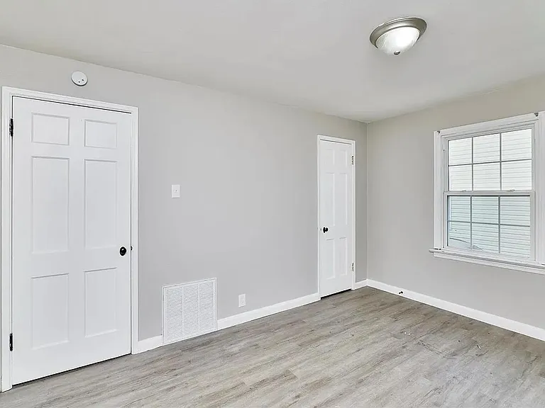6108 Eaton Dr — Photo 5