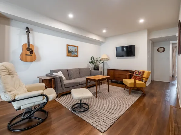 9486 Woodbine St #4, Chilliwack, BC V2P 5S4