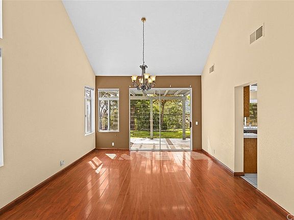 4th image of 10189 Caribou Cir