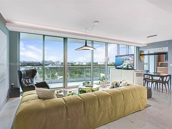 5th image of 2627 Bayshore Dr #1408