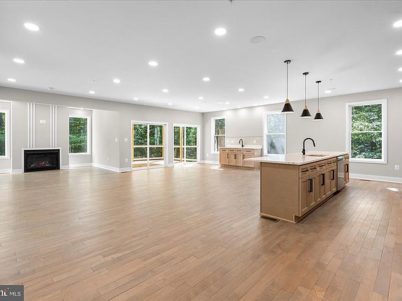 5th image of 7494 Rossville Blvd