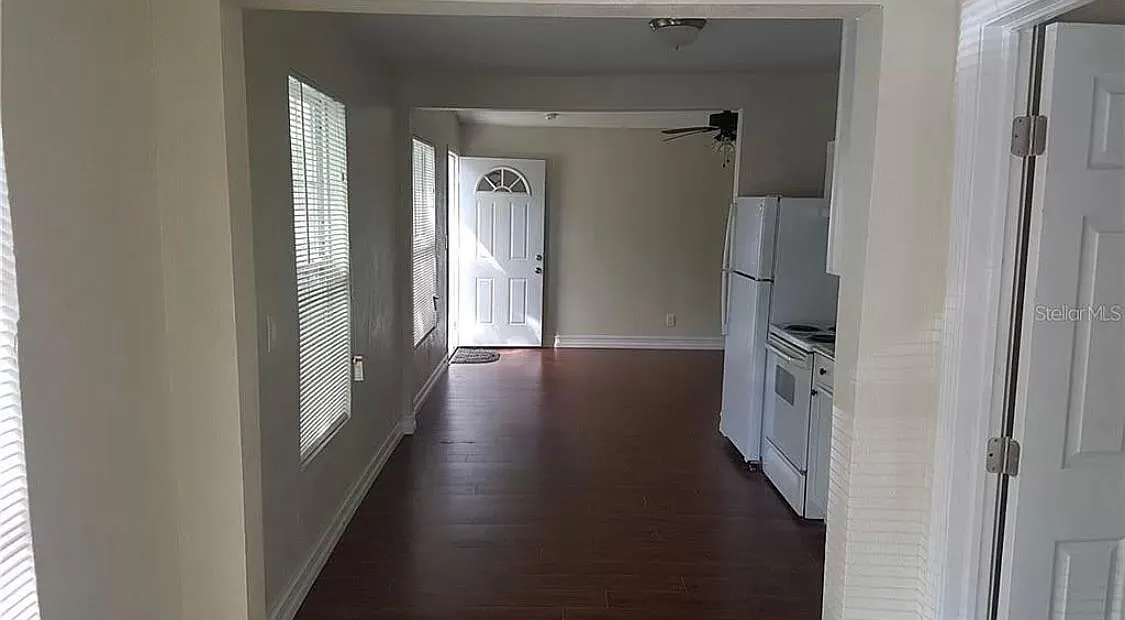 2 bed, 1.5 bath, 1250 sqft, $1,575 — Photo 1