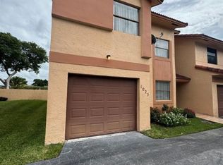 1025 SW 112th Ter, Hollywood, FL 33025