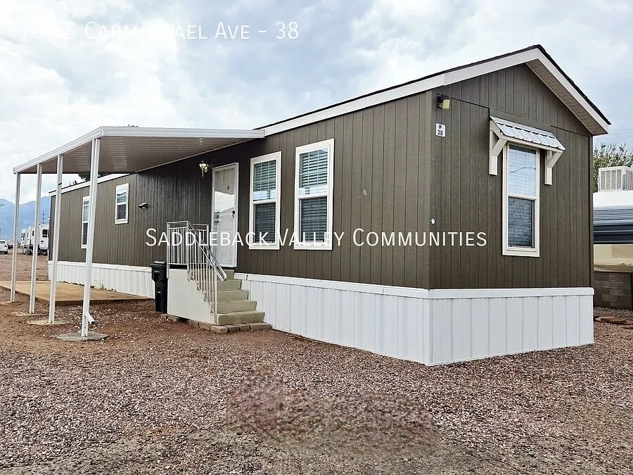 700 S Carmichael Ave — Photo 2