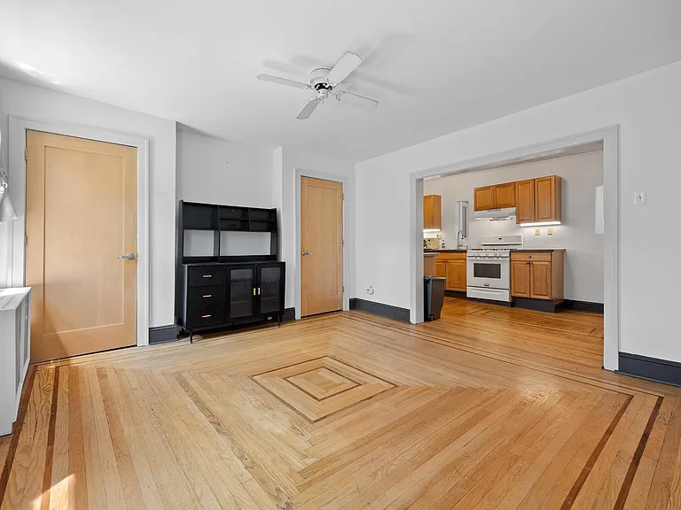 107 Monroe St #3 — Photo 5