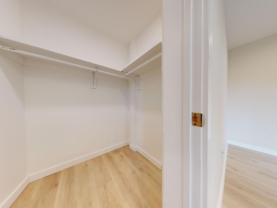 1st image of 464 43rd Ave #C