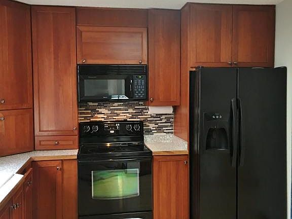 5th image of 3106 Center Lake Dr