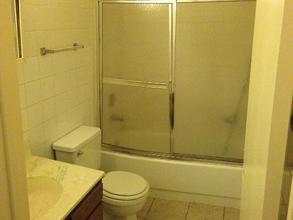 4th image of 816 Perry Dr APT 3B