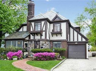 1509 Hewlett Ave, Hewlett, NY 11557