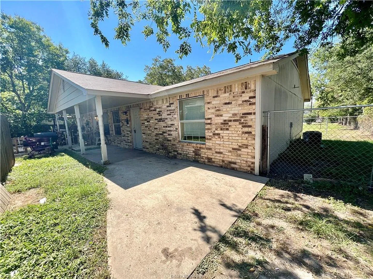1900 Reese Avenue — Photo 2