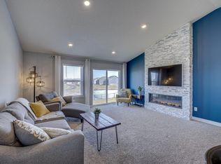 4792 Ethan Trl N, Hugo, MN 55038