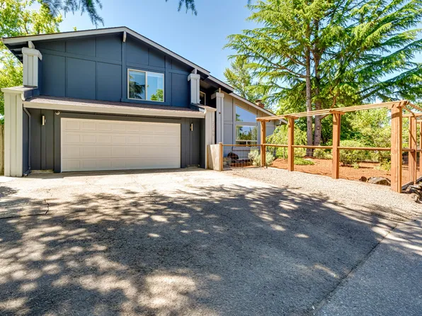 2766 Gilham Rd, Eugene, OR 97408