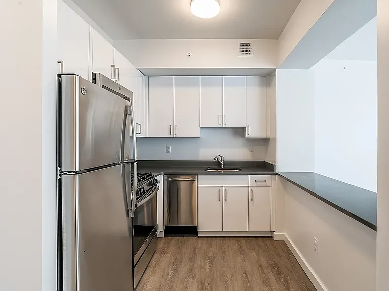 165 Vanderbilt Ave #A — Photo 10