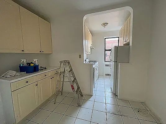 5th image of 62-98 Saunders St #3-B