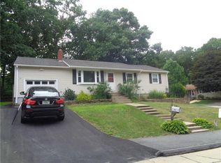 14 Baylor Dr, Coventry, RI 02816