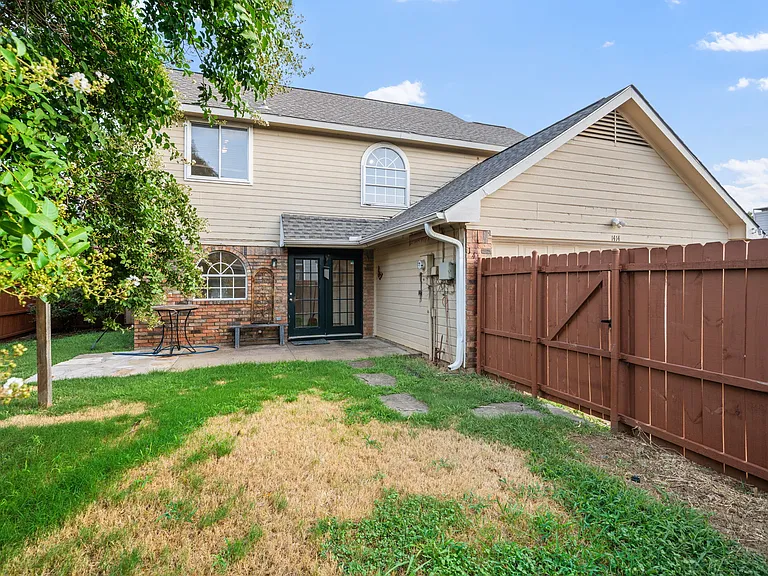 1414 Dudley Dr — Photo 25