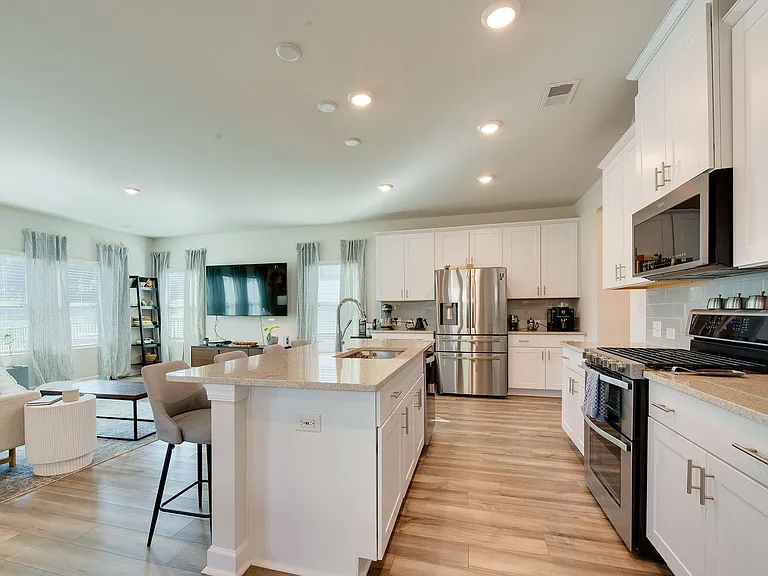 4009 Woodland View Dr — Photo 12
