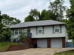 4009 S Milton Dr, Independence, MO 64055
