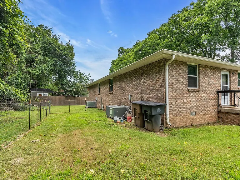 2601 Morganmeade Dr — Photo 24