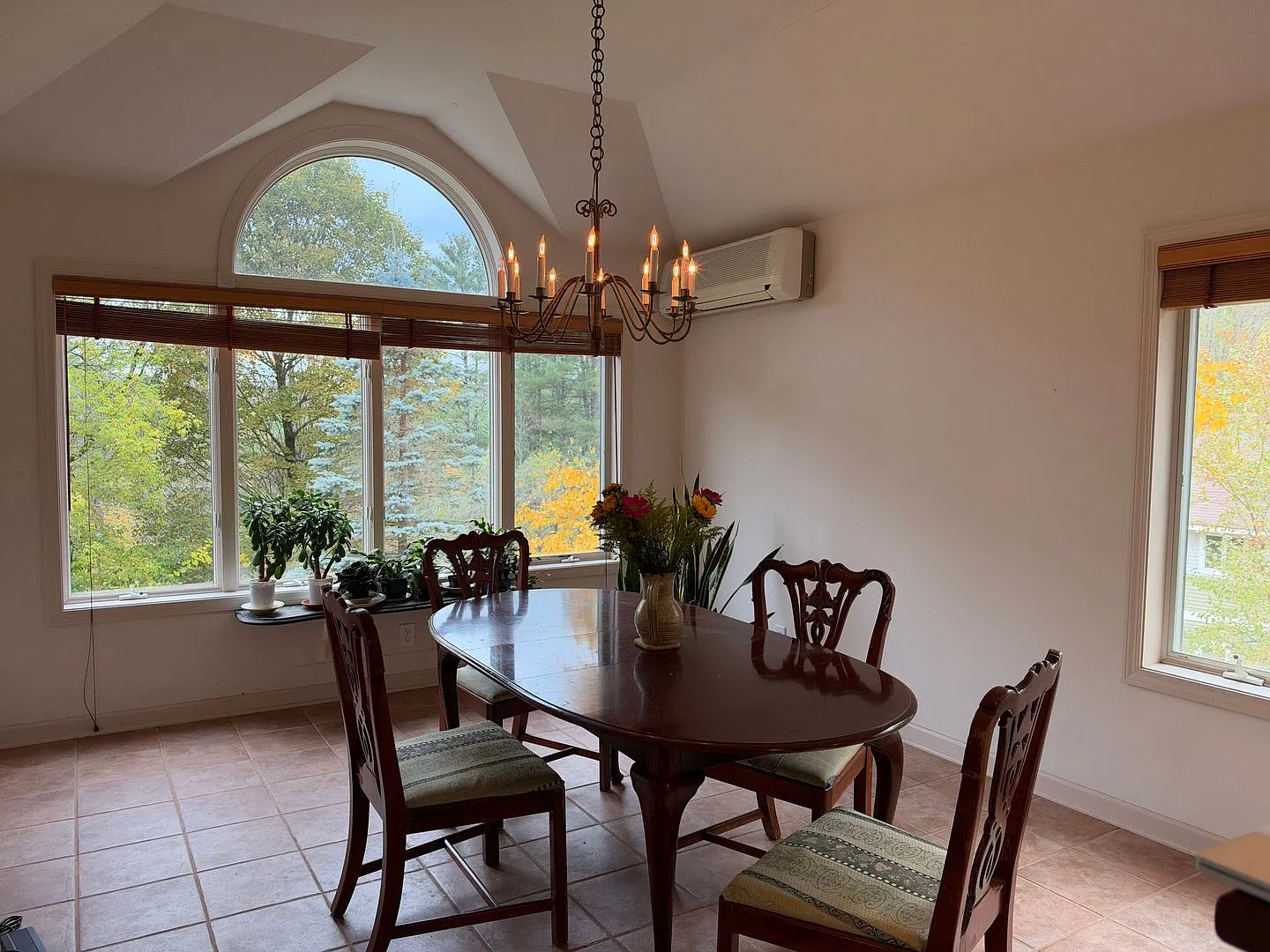 3 Bedroom in Hanover — Photo 2