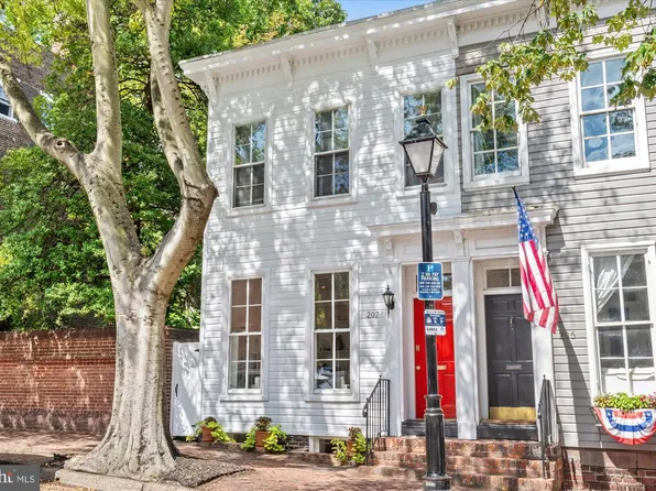 207 Cameron St, Alexandria, VA 22314