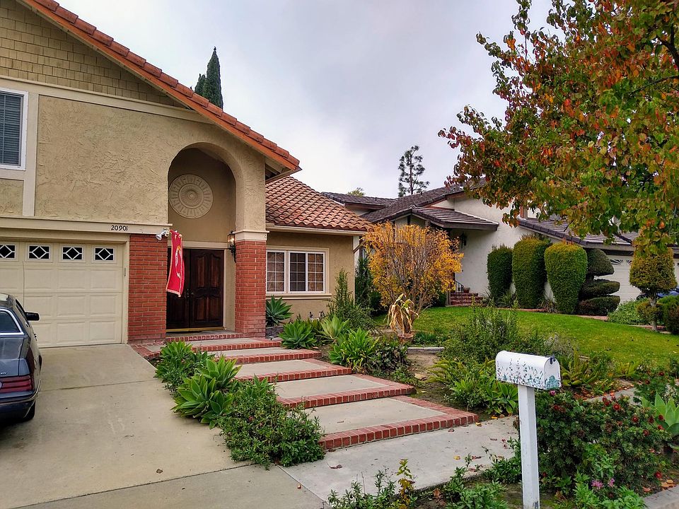 2nd image of 20901 Paseo Olma