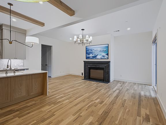 2nd image of 4509 Emerson Ave #2