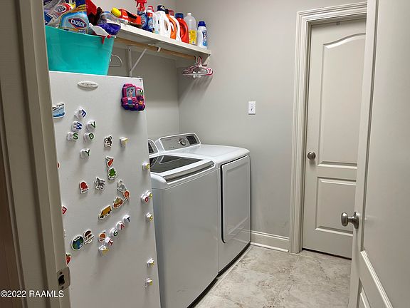 4th image of 117 Anatole Dr
