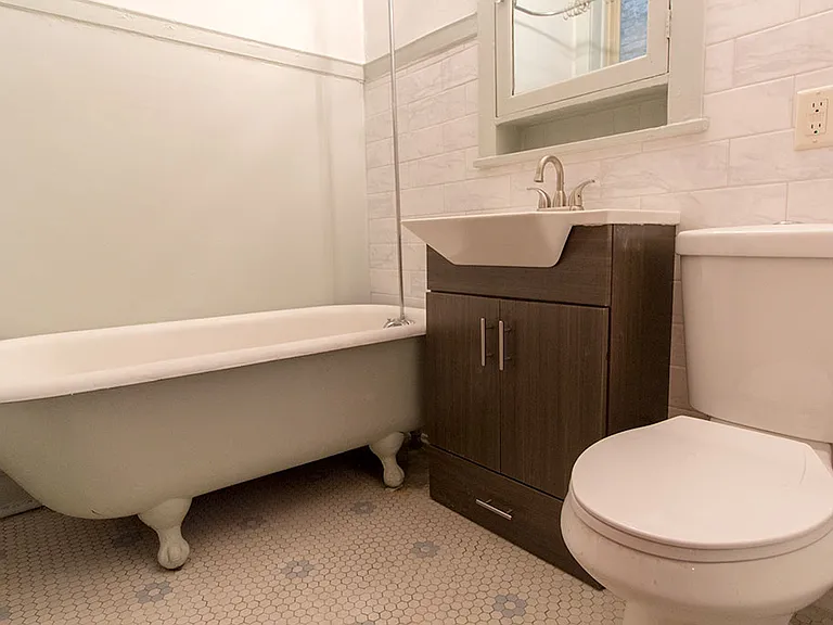 1355 W Winona St #2 — Photo 19