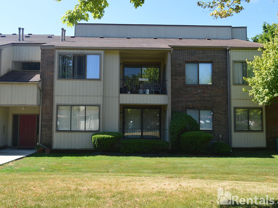 1st image of 5884 Vassar