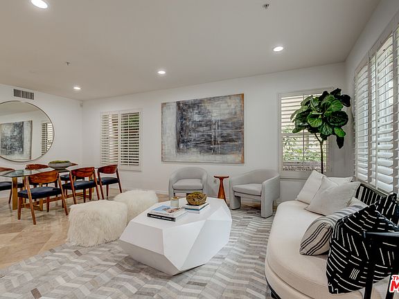 3rd image of 6020 Seabluff Dr Unit 112
