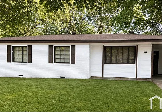 495 Woody Dr