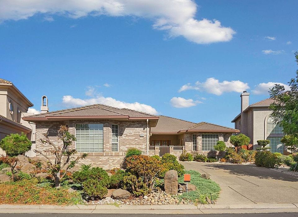 1st image of 3453 Lakemist Cir