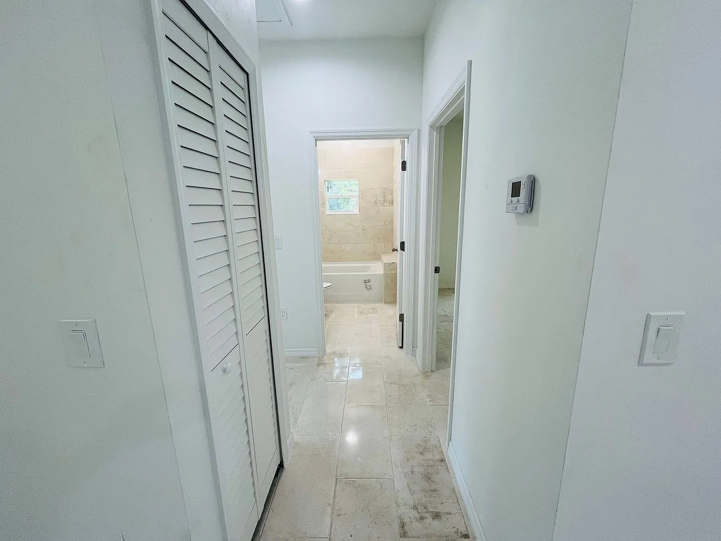 Brand New-Two Bed, Two Bath, One Car Garage — Photo 3