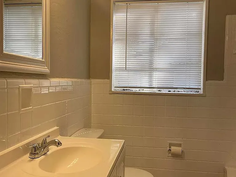 105 Lakeview Dr — Photo 7