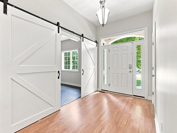 3rd image of 11631 Railroad Ln