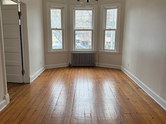 4th image of 664 Palisade Ave