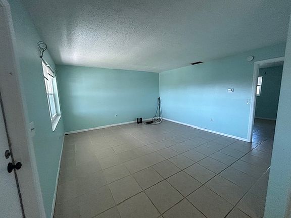 5th image of 4050 4th St N APT 315