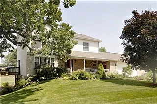 135 Rosewood Trl photo 1