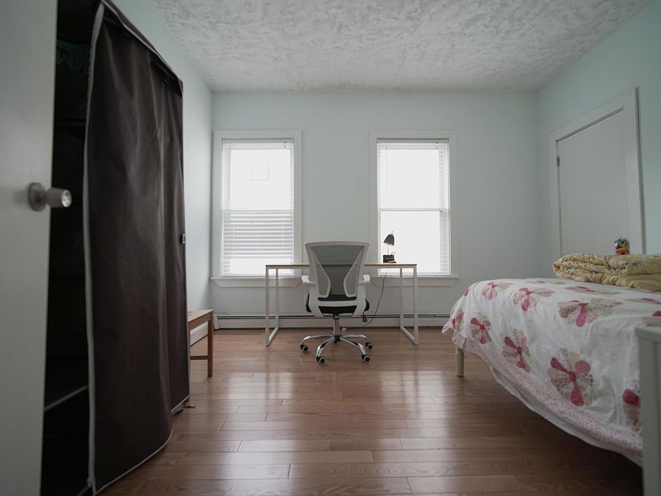 Bedroom #1