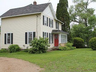 2nd image of 411 Beloit St
