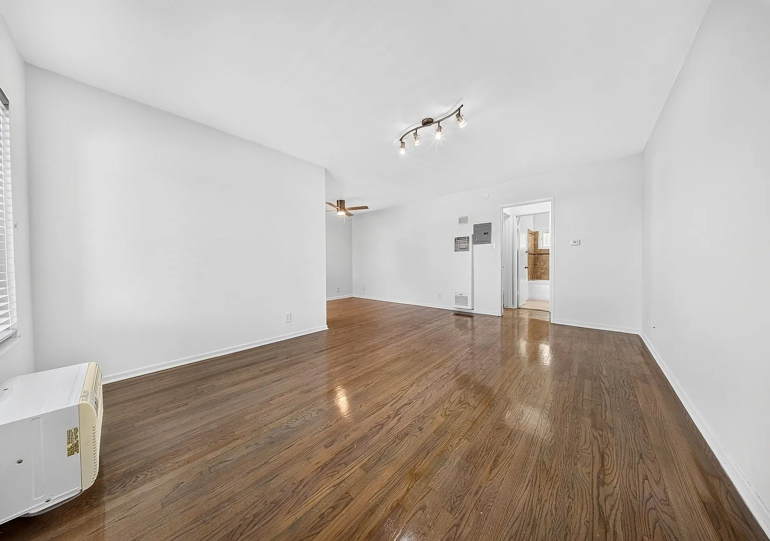 1412 W. 17th St — Photo 3