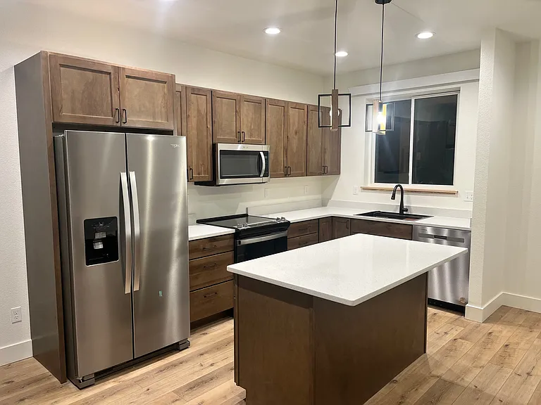 1405 Windsor Dr #B — Photo 10