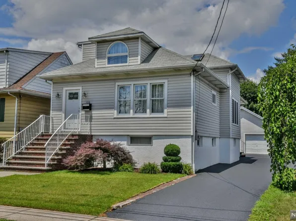 129 Linden Ave, Elmwood Park, NJ 07407