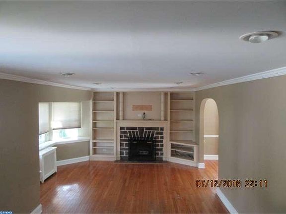 4th image of 1004 Lindale Ave