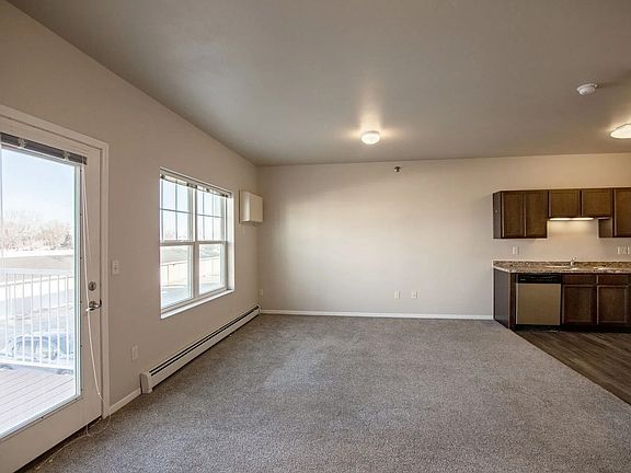 5th image of 1400 12th St W #202