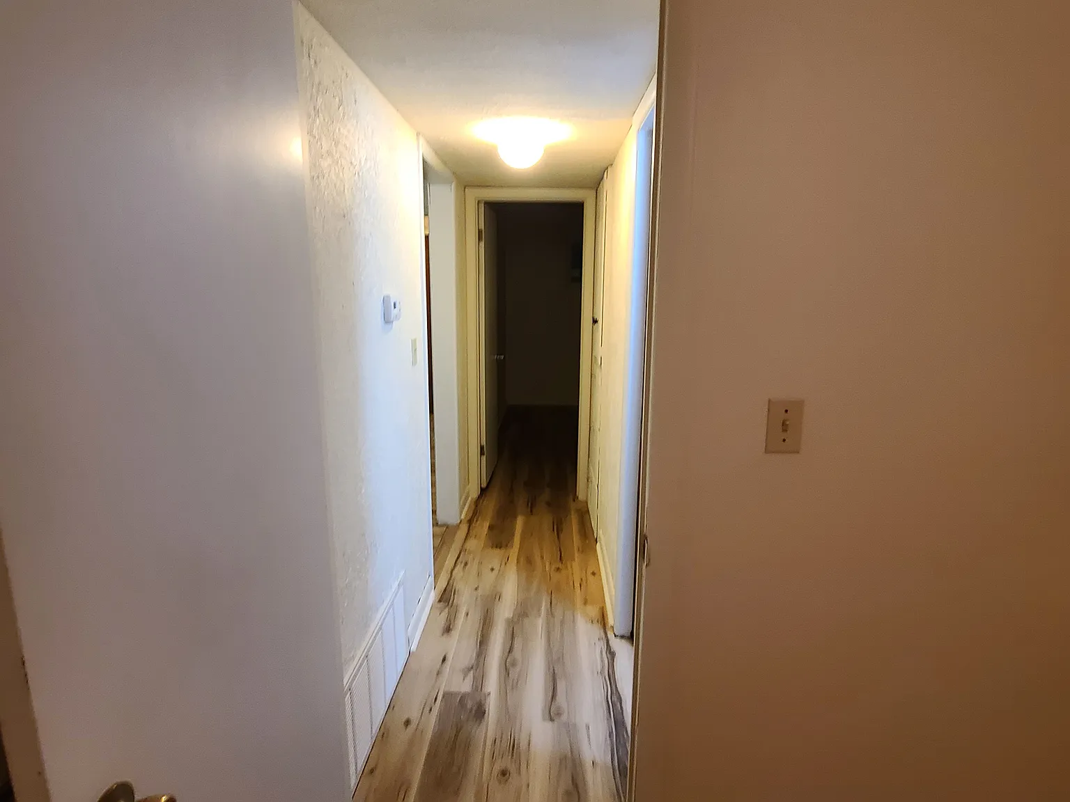 2 bed, 894 sqft, $1,200 — Photo 2