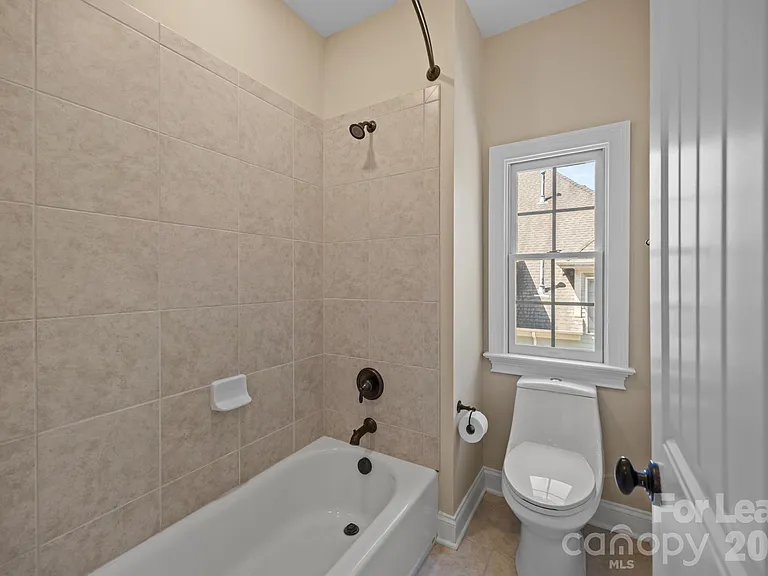 11938 Bradford Park Dr — Photo 28