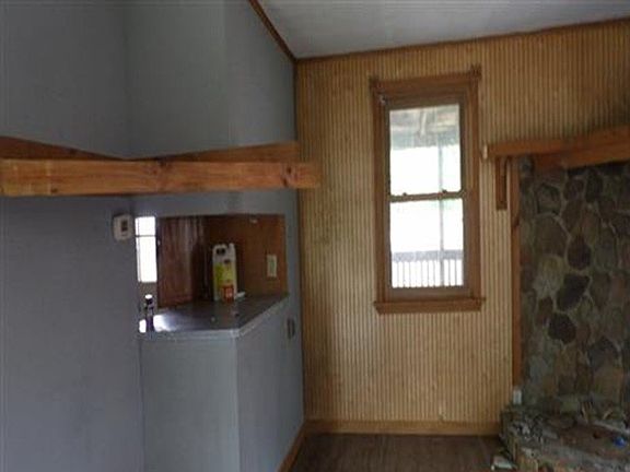 4th image of 799 Wengler Ave